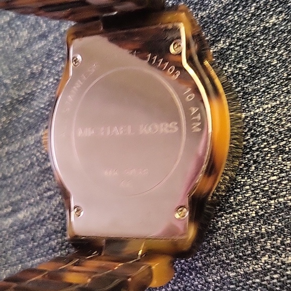 Michael kors watch - Picture 2 of 8